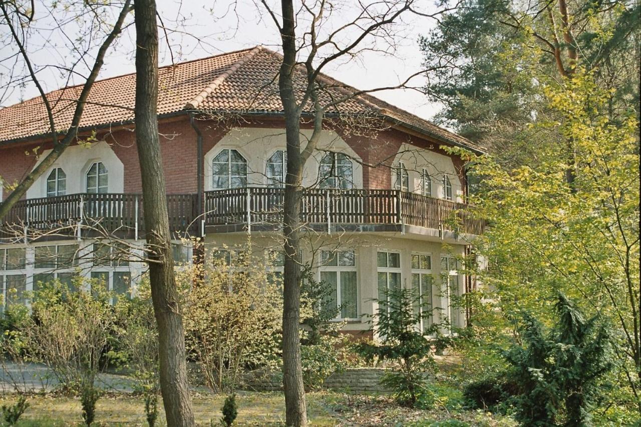 Parkstadthotel Bad Muskau Bagian luar foto